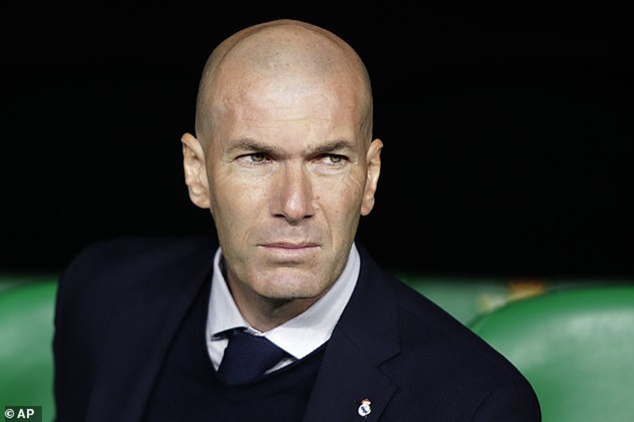 Zidane rời Real Madrid vì cảm thấy bị sỉ nhục